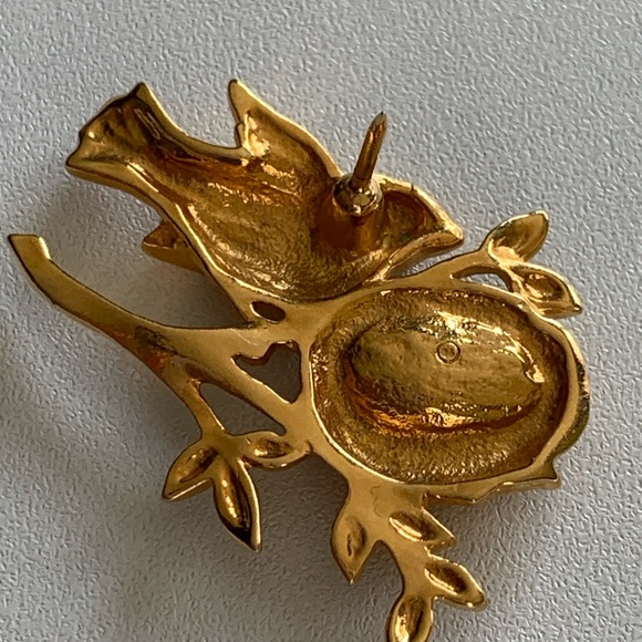 Vintage Mother Bird with Eggs Brooch. - Picture 5 of 6